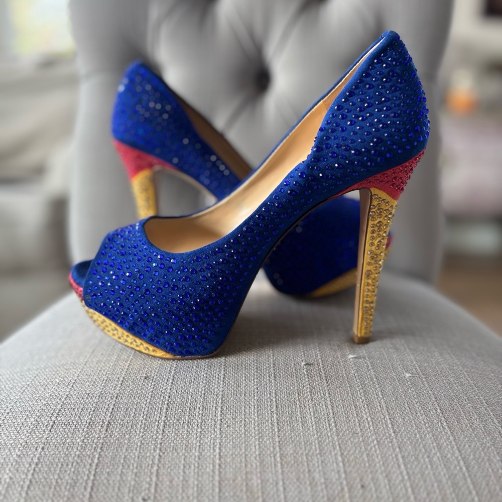 Gianni Bini Blue and Gold Heels with Red Accents